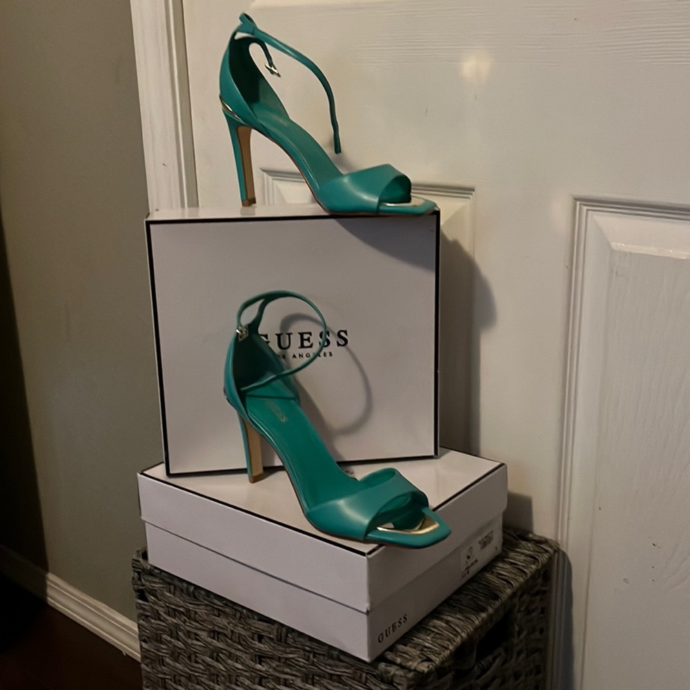 Medium blue LL DIVINE 8.5 M shoes by GUESS